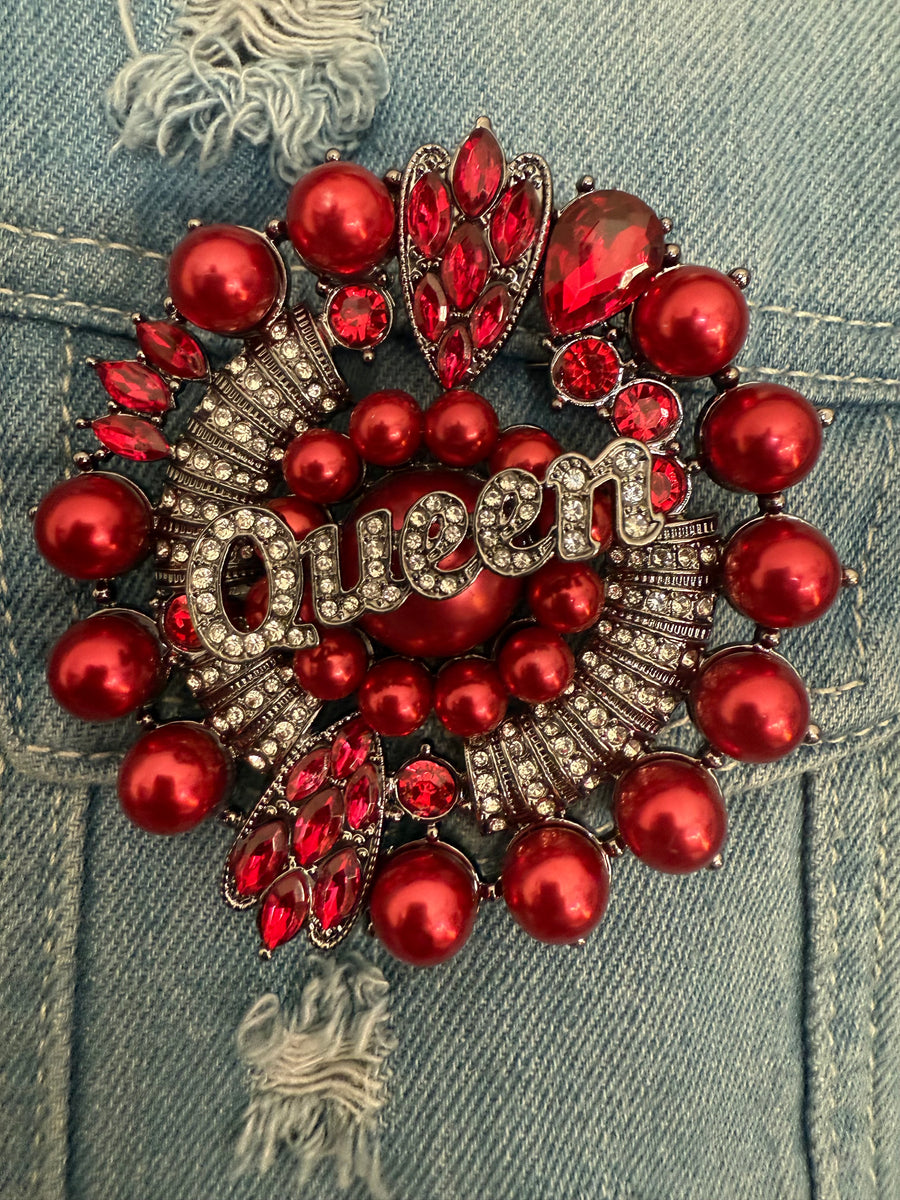 Queen Brooch -Wine (Limited Edition)